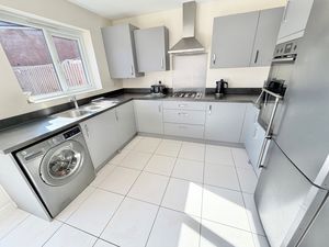 Cuddington Grove Rossmore